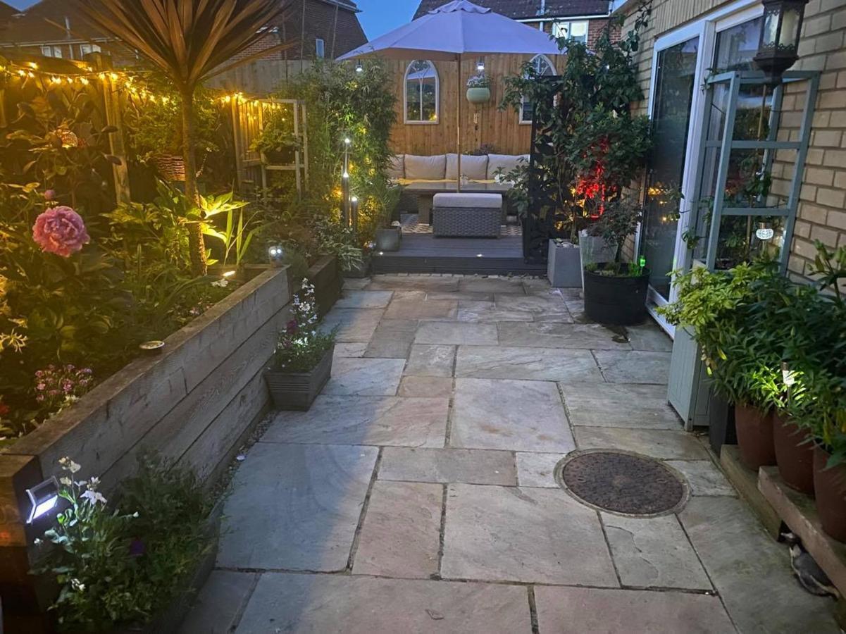 Secret Gem 1 Bed Garden Flat Private Luxury Hot Tub Lejlighed Bournemouth Eksteriør billede