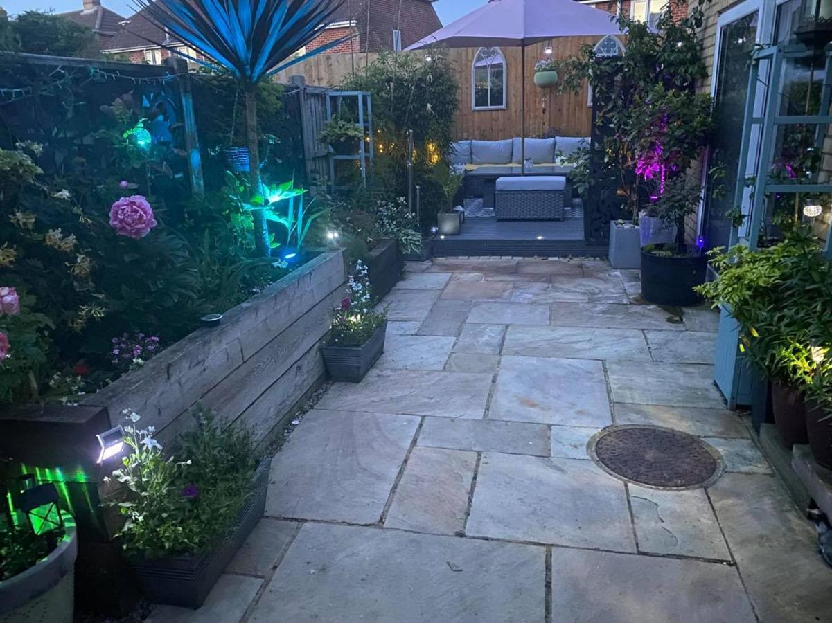 Secret Gem 1 Bed Garden Flat Private Luxury Hot Tub Lejlighed Bournemouth Eksteriør billede