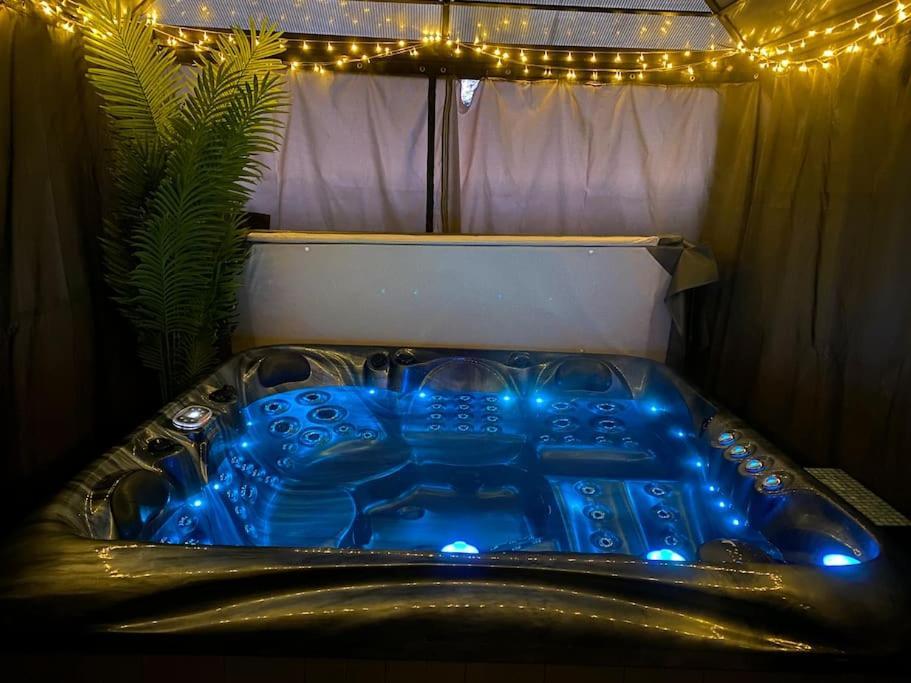 Secret Gem 1 Bed Garden Flat Private Luxury Hot Tub Lejlighed Bournemouth Eksteriør billede