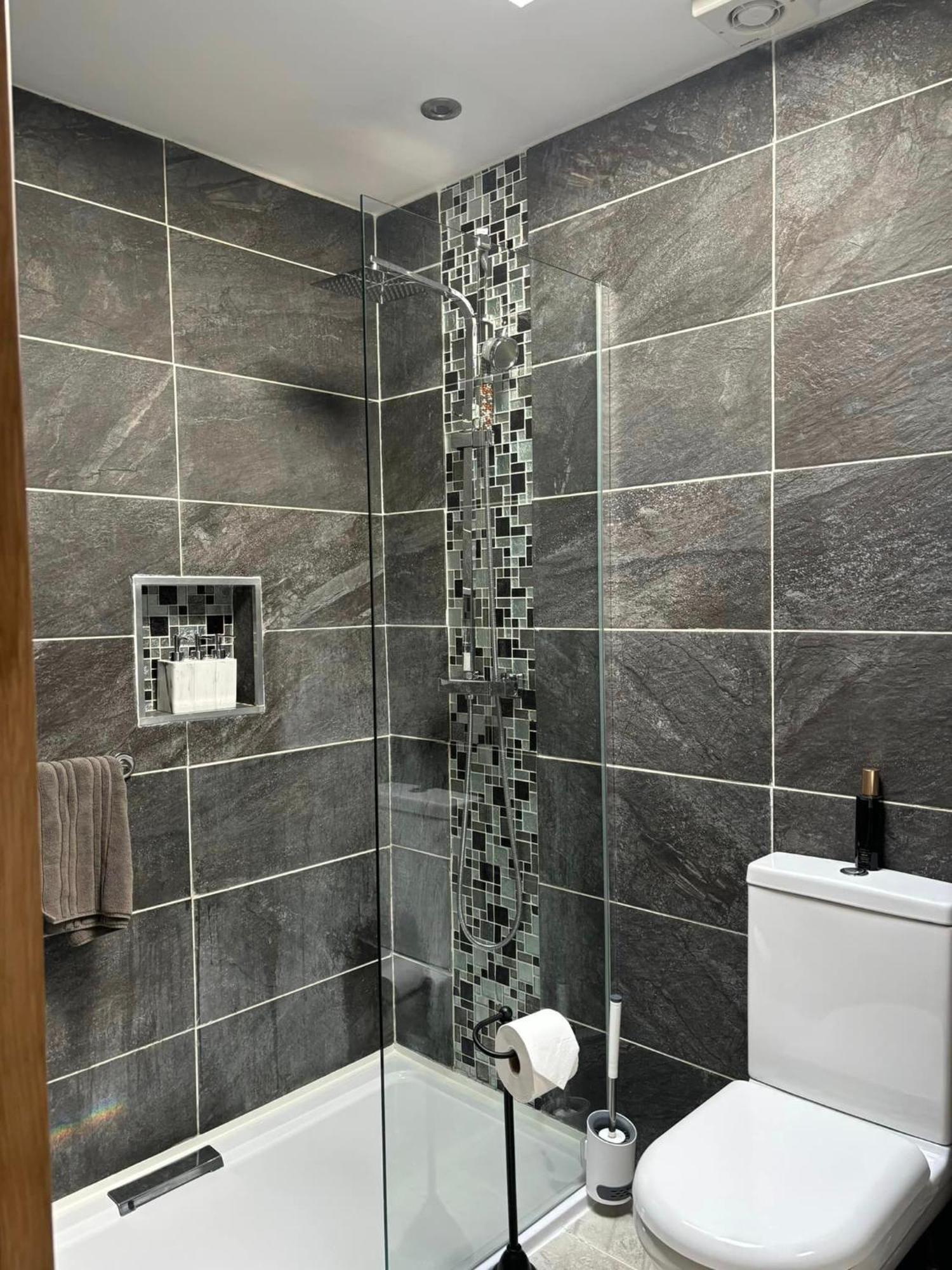 Secret Gem 1 Bed Garden Flat Private Luxury Hot Tub Lejlighed Bournemouth Eksteriør billede