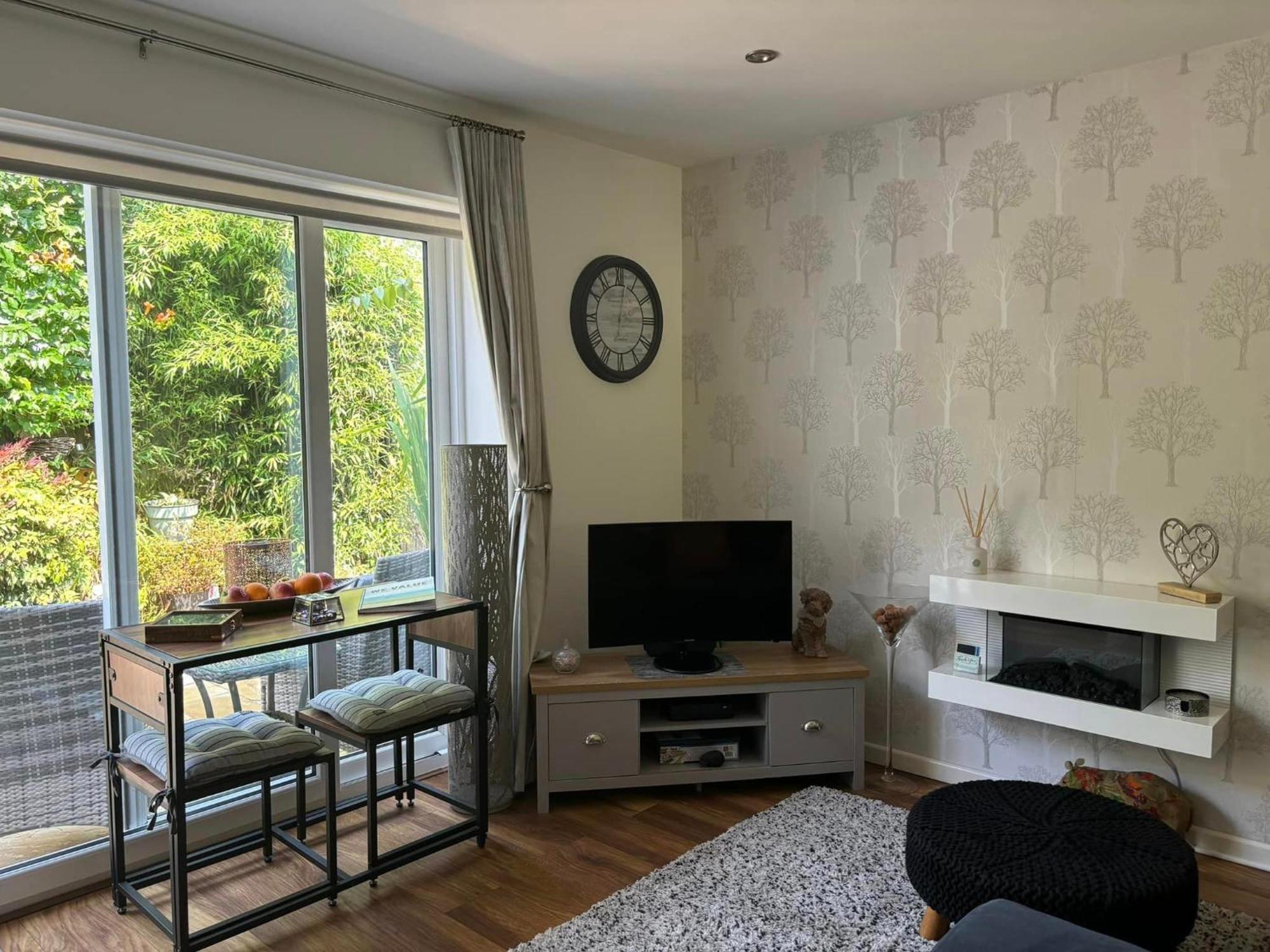 Secret Gem 1 Bed Garden Flat Private Luxury Hot Tub Lejlighed Bournemouth Eksteriør billede