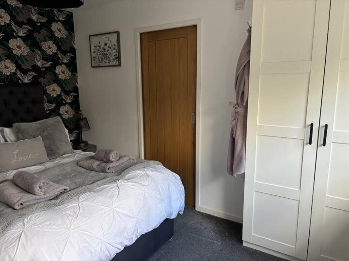 Secret Gem 1 Bed Garden Flat Private Luxury Hot Tub Lejlighed Bournemouth Eksteriør billede